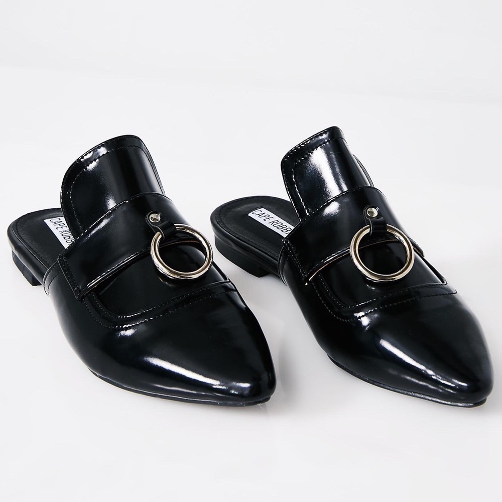 Cape Robbin Pleasure Over Business Loafer Size 5.5